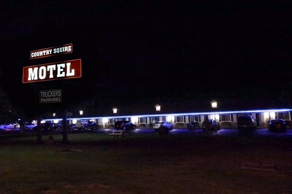 Country Squire Motel Arnprior Kültér fotó