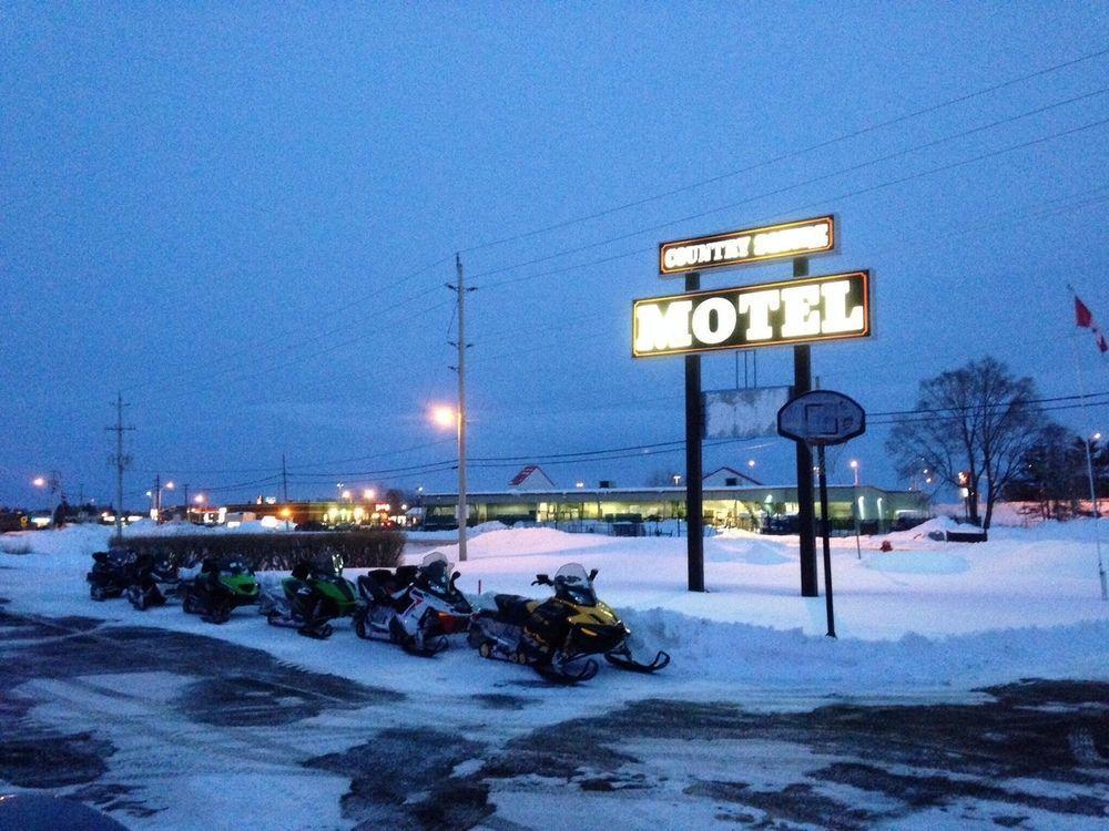 Country Squire Motel Arnprior Kültér fotó